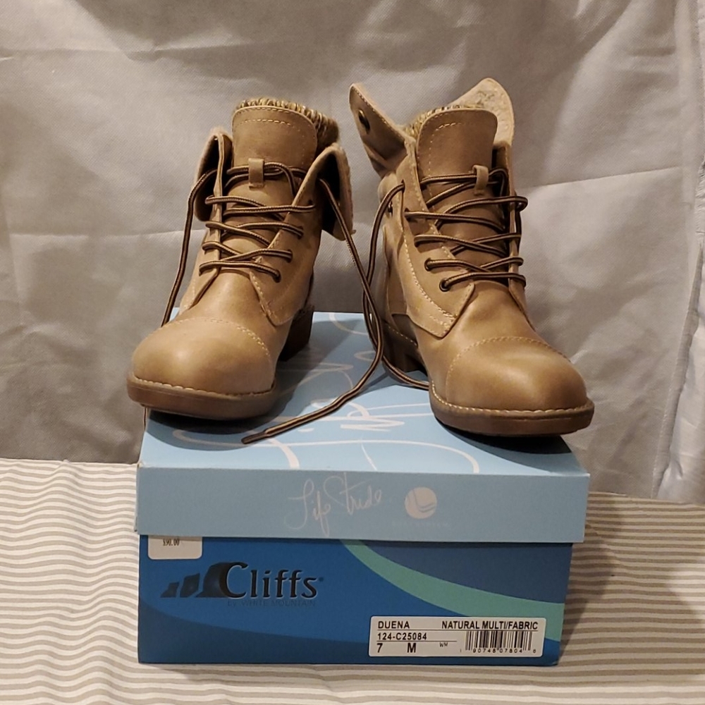 Women's combat boots size 7